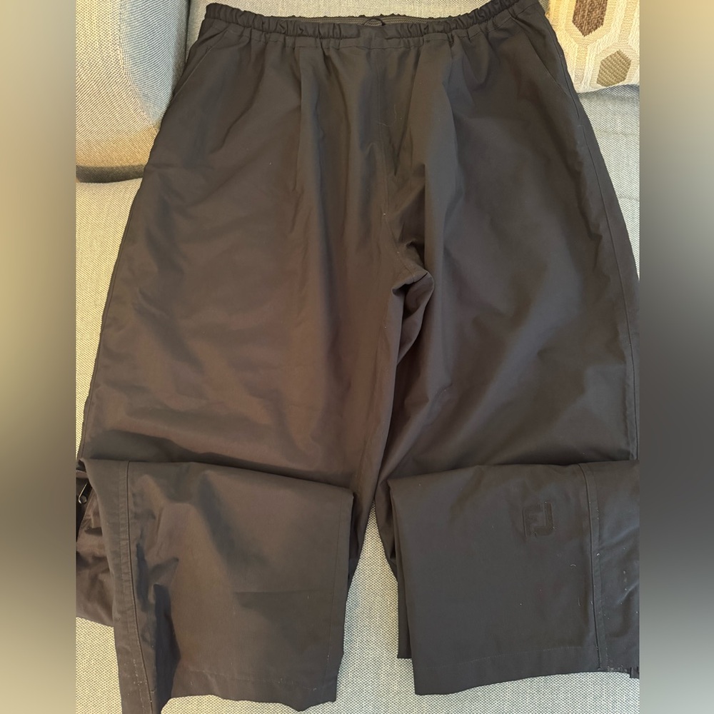 Footjoy Dryjoy rain pants, men’s large